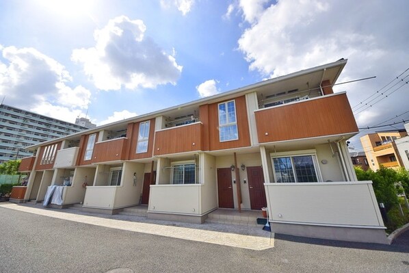 アルカンシェル IIの物件外観写真